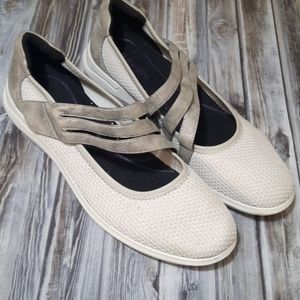 Aravon Mary Jane Mesh Shoes